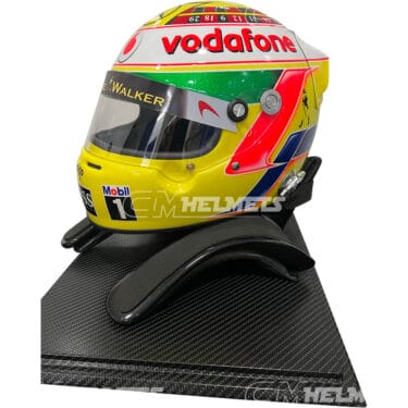 lewis-hamilton-2013-f1-helmet-be7