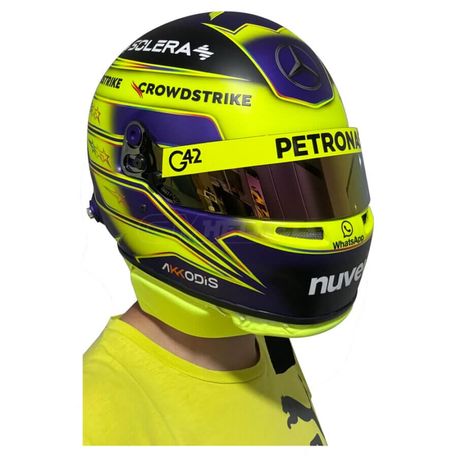 lewis-hamilton-2024-f1-helmet-mm11